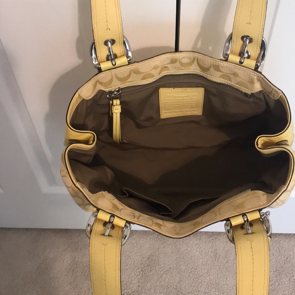 Coach Signature Yellow Handbag - Picture 5 of 16